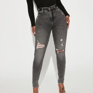 Black ripped skinny jeans